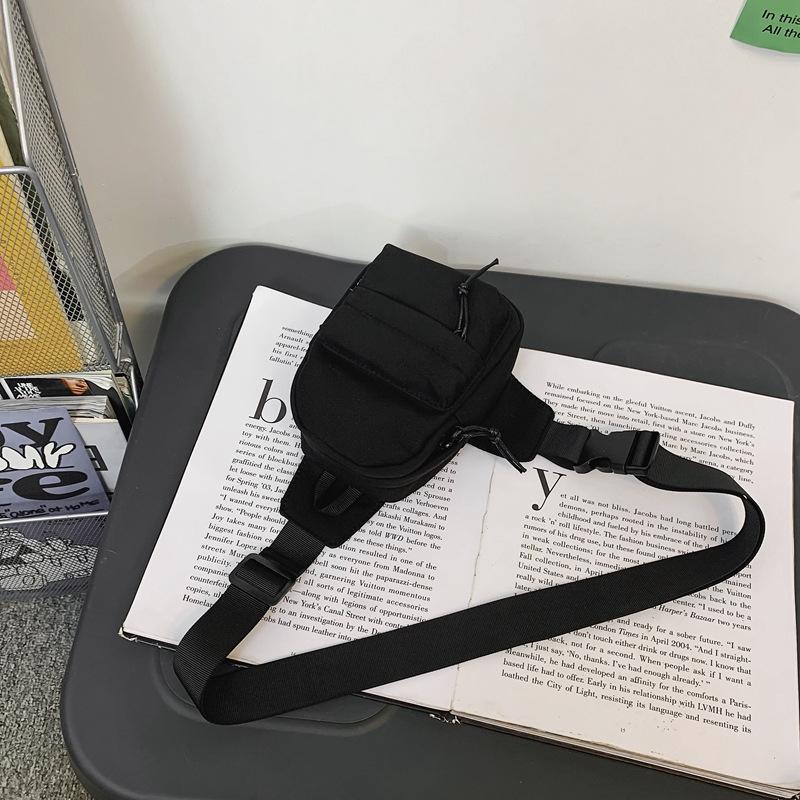 Breast bag women s trend small satchel personalized fashion brand messenger bag boys casual mini mobile phone bag чорний
Breast bag women s trend small satchel personalized fashion brand messenger bag boys casual mini mobile phone bag чорний