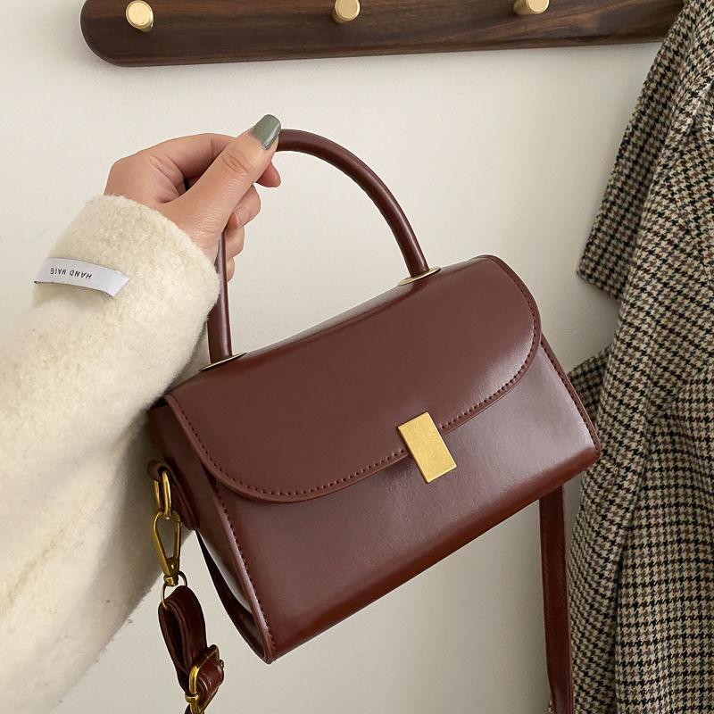 Winter new versatile women s bags portable small bags retro niche feeling shoulder messenger bags tide factory supply chain темно-коричневого
Winter new versatile women s bags portable small bags retro niche feeling shoulder messenger bags tide factory supply chain темно-коричневого