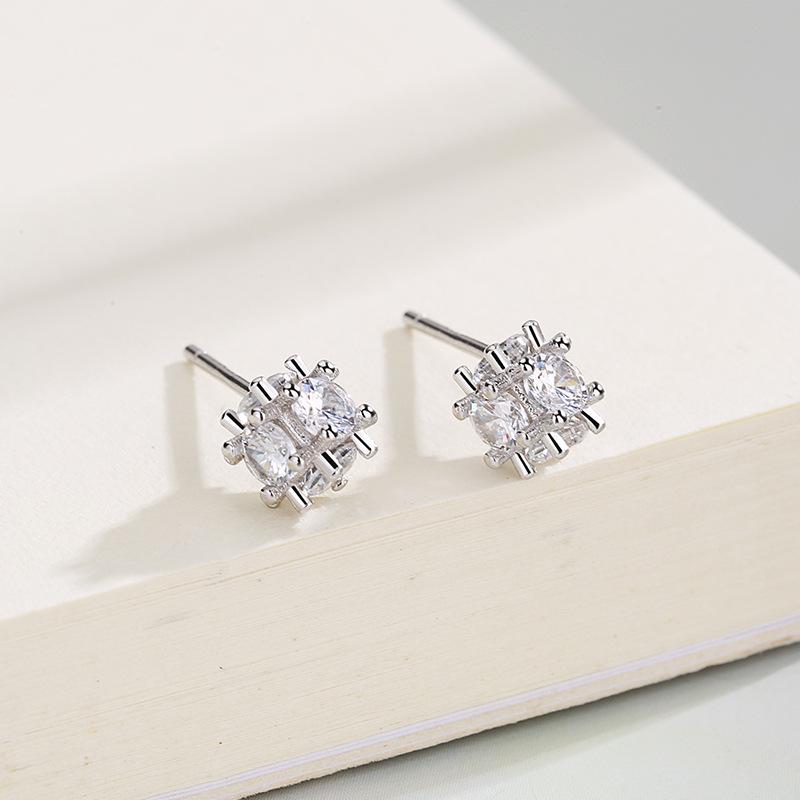 Women s Luxury Square Stud Earrings, Zirconia Pave with Tassel Design, Allergy-Free, Fresh & Unique платиновый
Women s Luxury Square Stud Earrings, Zirconia Pave with Tassel Design, Allergy-Free, Fresh & Unique платиновый
