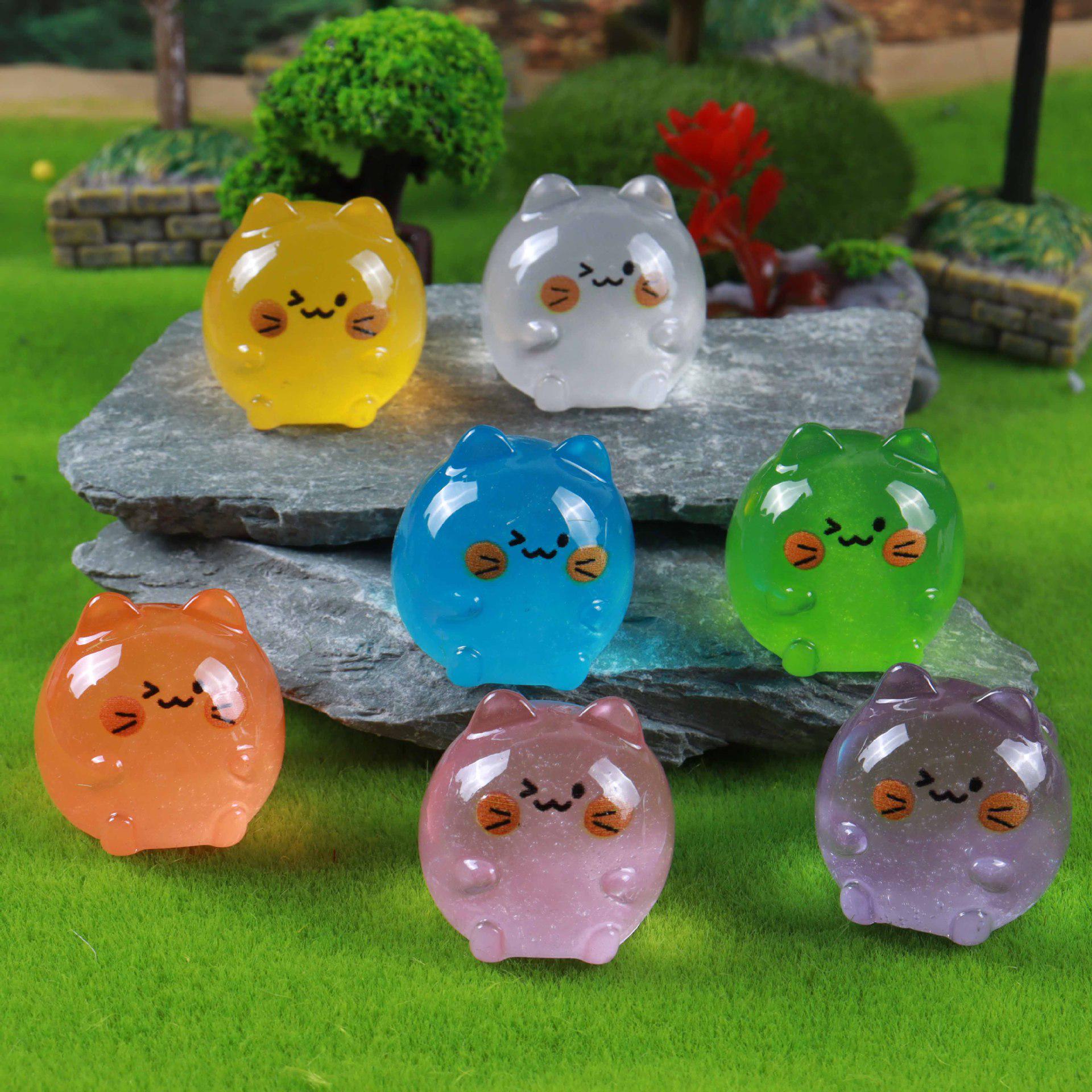 Adorable Luminous Kitten Resin Desktop Ornament for DIY Jewelry and Miniature Garden Decor
Adorable Luminous Kitten Resin Desktop Ornament for DIY Jewelry and Miniature Garden Decor