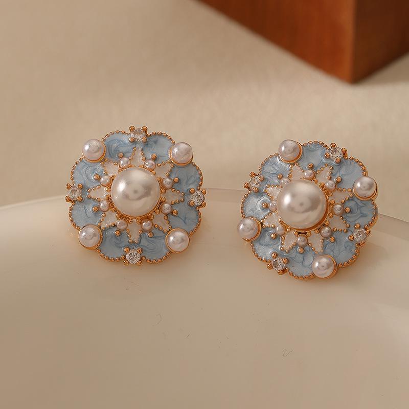 Vintage French Blue Enamel Flower Pearl Earrings - Light Luxury Retro Style for Women
Vintage French Blue Enamel Flower Pearl Earrings - Light Luxury Retro Style for Women