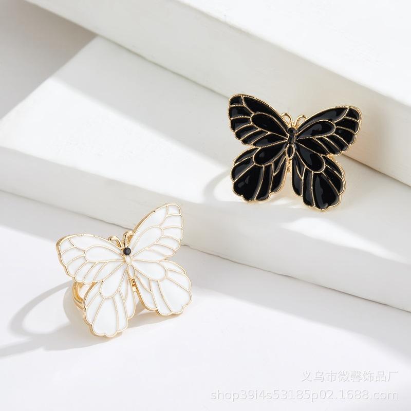 Premium butterfly silk scarf buckle fashion light luxury Internet celebrity same niche personality butterfly ring buckle manufacturer straight hair чорний
Premium butterfly silk scarf buckle fashion light luxury Internet celebrity same niche personality butterfly ring buckle manufacturer straight hair чорний