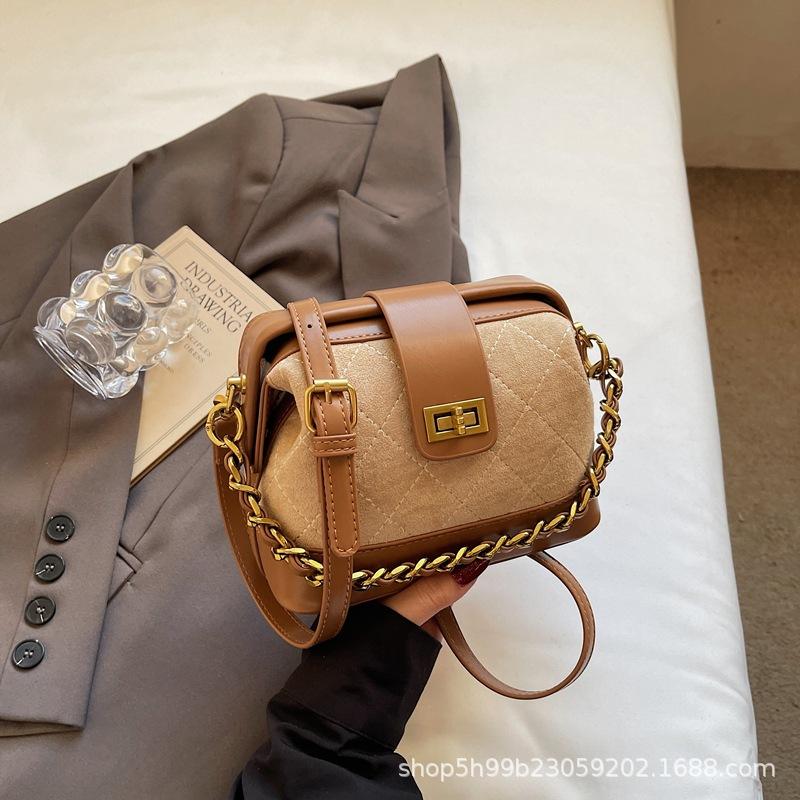 Rhombus chain bag women s new trendy fashion doctor bag simple versatile clip messenger bag бежевый
Rhombus chain bag women s new trendy fashion doctor bag simple versatile clip messenger bag бежевый