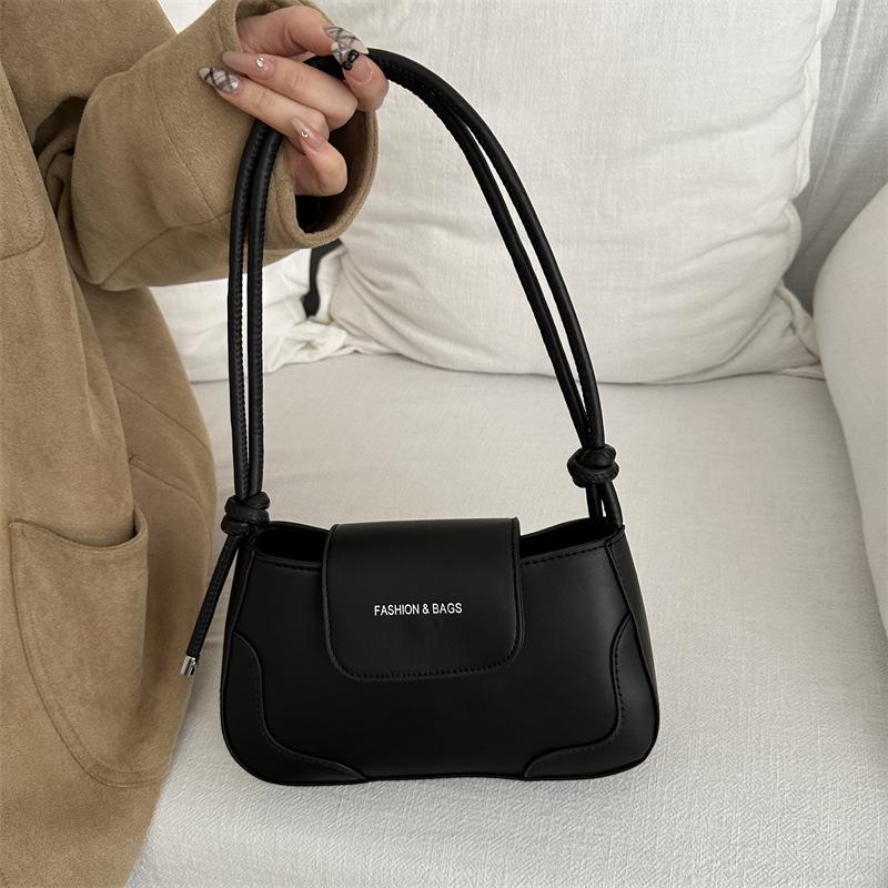 Solid Color Patchwork Shoulder Bag New Style Fashionable Small Square Bag Simple and Fashionable Commuting Underarm Bag Women s Bag
Solid Color Patchwork Shoulder Bag New Style Fashionable Small Square Bag Simple and Fashionable Commuting Underarm Bag Women s Bag
