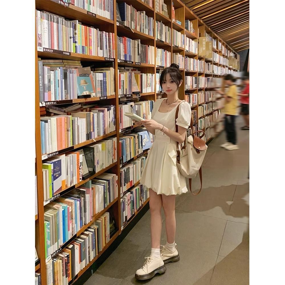 Женское платье с пышной юбкой, подчеркивающее фигуру и стройнящее талию, для осени S (up to 45kg)
Женское платье с пышной юбкой, подчеркивающее фигуру и стройнящее талию, для осени S (up to 45kg)