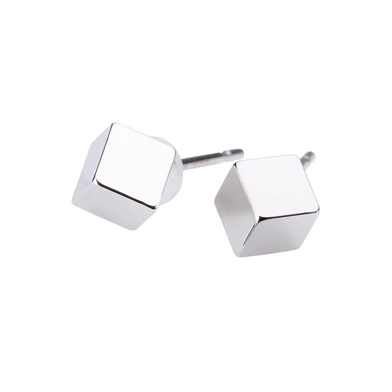 LOKUMI earrings made in Japan Pt900 platinum post 2 sizes to choose from Compatible with metal allergies cube square platinum ladies simple Smaller
LOKUMI earrings made in Japan Pt900 platinum post 2 sizes to choose from Compatible with metal allergies cube square platinum ladies simple Smaller