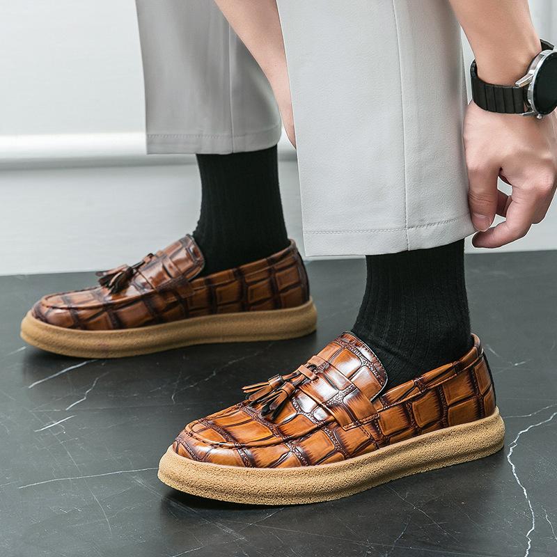2025 new fashion fringed loafers men s crocodile pattern cracked British and Korean casual shoes leathershoes 38 жовтий
2025 new fashion fringed loafers men s crocodile pattern cracked British and Korean casual shoes leathershoes 38 жовтий