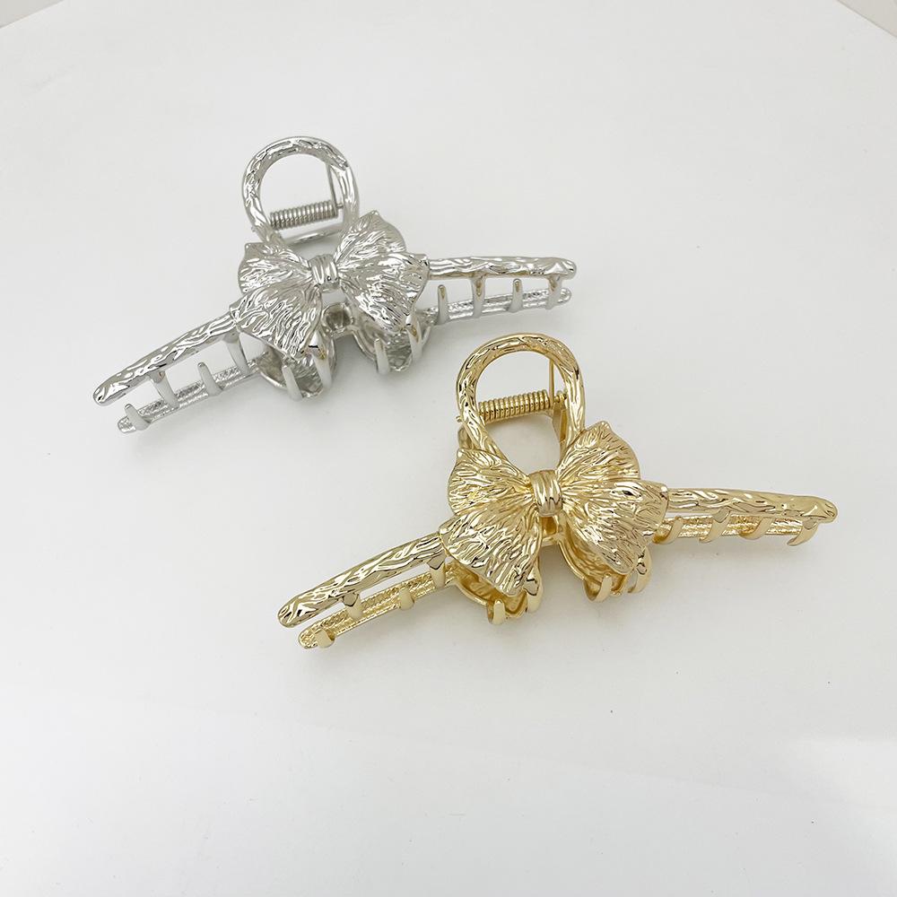 Large European & American Style Alloy Shark Clip for Women - Ideal for Thick Hair Bow Upscale
Large European & American Style Alloy Shark Clip for Women - Ideal for Thick Hair Bow Upscale