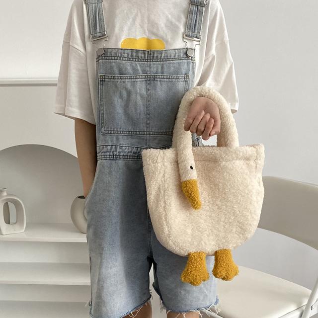 Woman S Goose Imitation Cashmere Shoulder Bag Cute Girl Cashmere Handbag Zipper Portable Adjustable Messenger Bags
Woman S Goose Imitation Cashmere Shoulder Bag Cute Girl Cashmere Handbag Zipper Portable Adjustable Messenger Bags