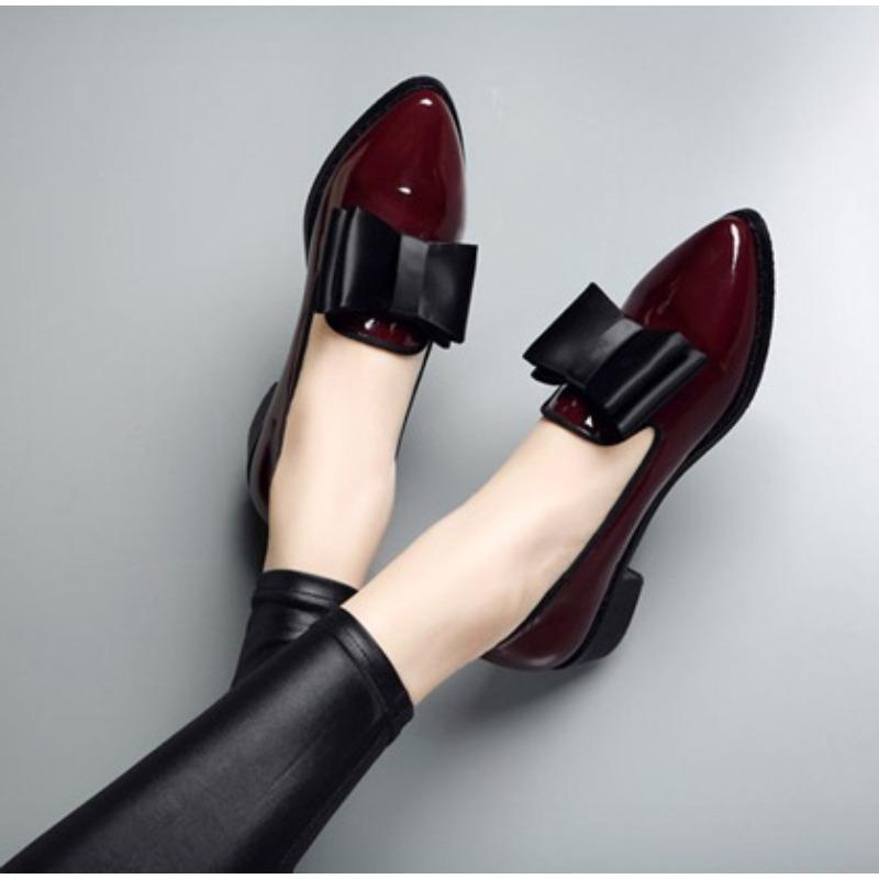 Small leather shoes women s autumn new bow fashion pointed head large size bright leather low heel flat shoes women 41 бордовий
Small leather shoes women s autumn new bow fashion pointed head large size bright leather low heel flat shoes women 41 бордовий
