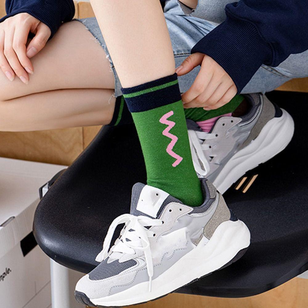 Style Thin Little Fresh Cartoon Rabbit Sock Middle Tube Pile Socks Leisure Sports Abstract Socks
Style Thin Little Fresh Cartoon Rabbit Sock Middle Tube Pile Socks Leisure Sports Abstract Socks