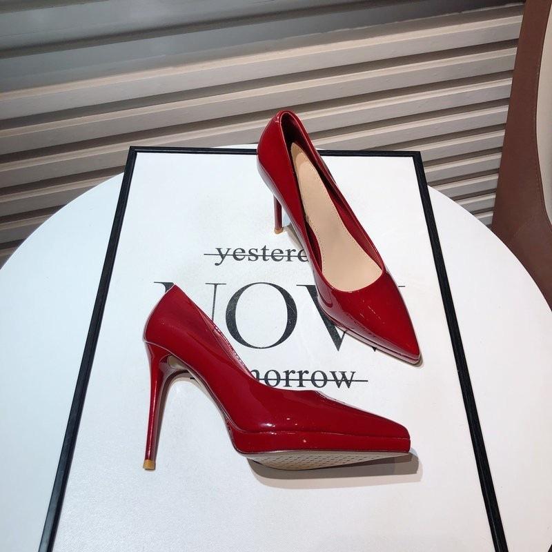 Nude high heels women s catwalk simple patent leather waterproof table sexy temperament thin heels single shoes etiquette shoes 34
Nude high heels women s catwalk simple patent leather waterproof table sexy temperament thin heels single shoes etiquette shoes 34