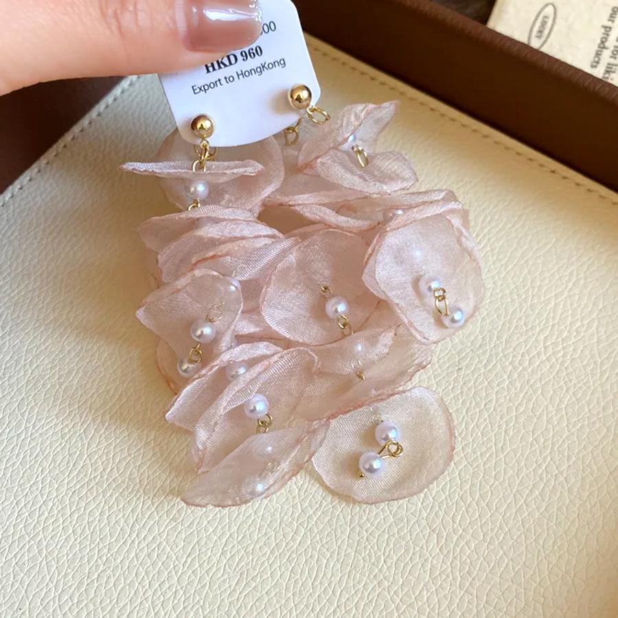 Silver needle chiffon flower pearl fringed earrings Mori sweet small fresh stud earrings niche high-end earrings
Silver needle chiffon flower pearl fringed earrings Mori sweet small fresh stud earrings niche high-end earrings