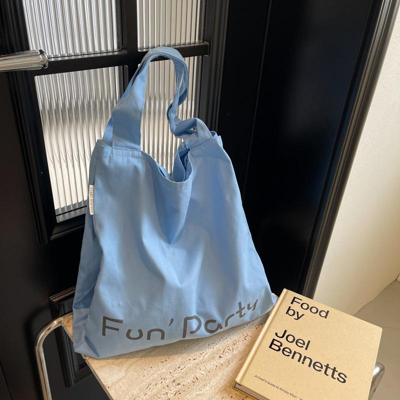 Canvas bag women s large-capacity new summer leisure single shoulder lazy wind cloth bag class tote bag
Canvas bag women s large-capacity new summer leisure single shoulder lazy wind cloth bag class tote bag