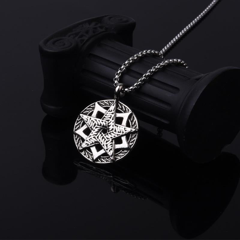 Trendy Men Necklace European and American Long Style Domineering Personality Pentagram Disc Pendant
Trendy Men Necklace European and American Long Style Domineering Personality Pentagram Disc Pendant