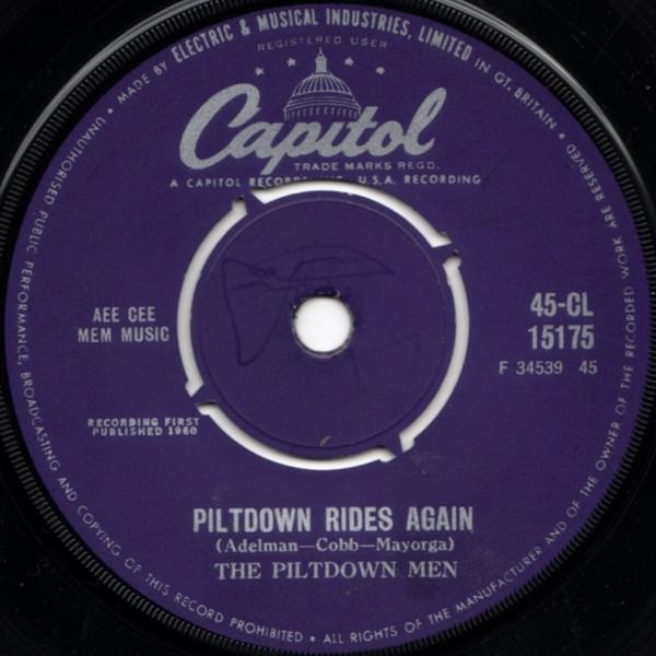 7inch Record PILTDOWN MEN - Piltdown Rides Again 45CL15175 Capitol Records 1960 UK Rock Used
7inch Record PILTDOWN MEN - Piltdown Rides Again 45CL15175 Capitol Records 1960 UK Rock Used