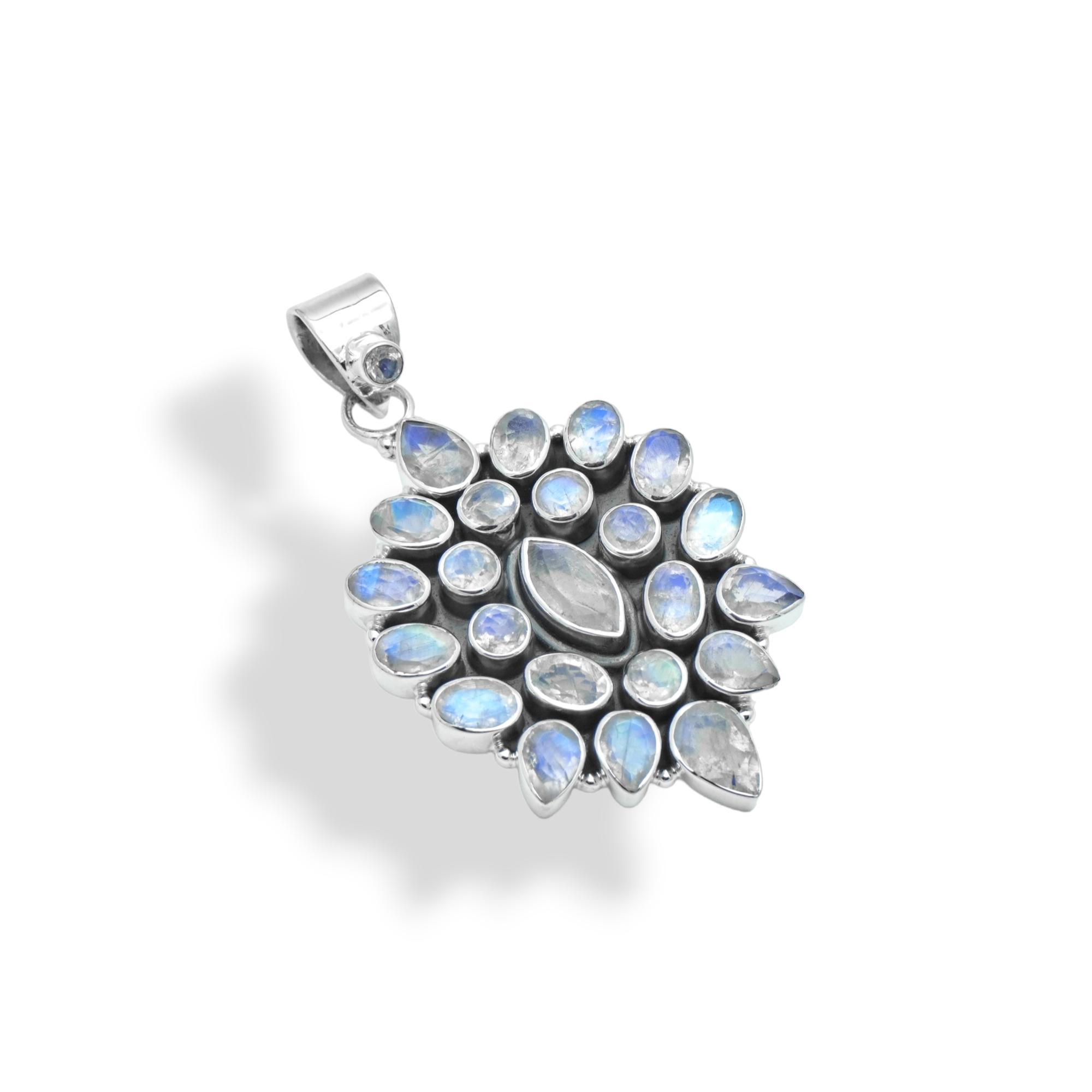 Real moonstone pendant, 92.5% silver gemstone pendant for her, Statement pendant, gift for her, fire moonstone, moonstone
Real moonstone pendant, 92.5% silver gemstone pendant for her, Statement pendant, gift for her, fire moonstone, moonstone