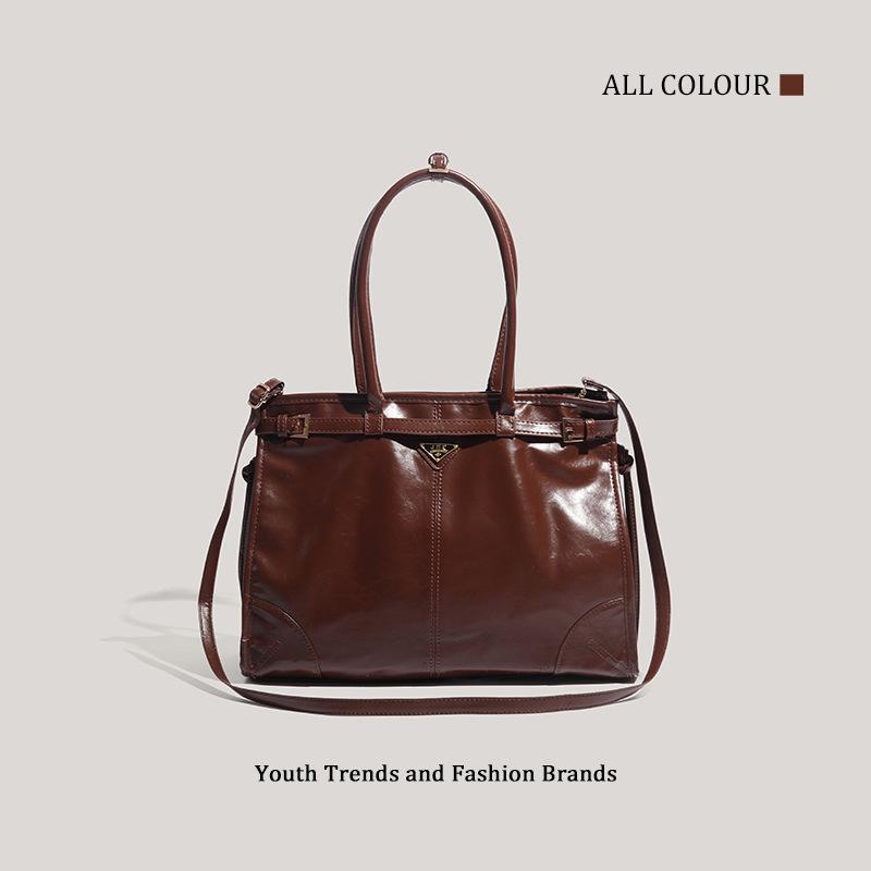 Bag women s new autumn and winter niche high-end underarm bag large-capacity commuter shoulder bag коричневый
Bag women s new autumn and winter niche high-end underarm bag large-capacity commuter shoulder bag коричневый