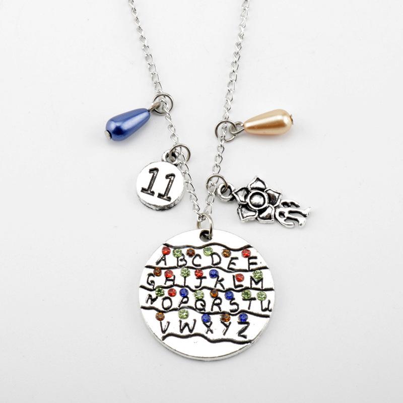 Horror Movie Peripheral 26-Letter Pendant Necklace Fashion Charm Unisex Sweater Chain Clothing Jewelry Accessories Gift
Horror Movie Peripheral 26-Letter Pendant Necklace Fashion Charm Unisex Sweater Chain Clothing Jewelry Accessories Gift