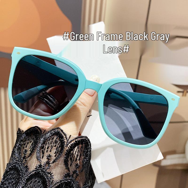 Унисекс складные солнцезащитные очки: Трендовая защита от солнца для вождения Sunglasses
Унисекс складные солнцезащитные очки: Трендовая защита от солнца для вождения Sunglasses