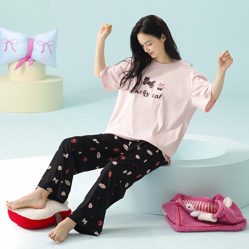 Women s Cute Cartoon Pajama Set - Short Sleeve Top & Long Pants, Soft & Comfortable for Summer L (50-60 kg)
Women s Cute Cartoon Pajama Set - Short Sleeve Top & Long Pants, Soft & Comfortable for Summer L (50-60 kg)