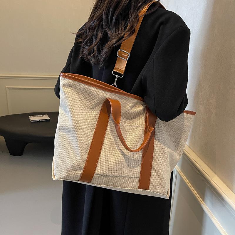 Crossbody tote bag women s large-capacity new fashion versatile canvas casual portable shoulder bag коричневий
Crossbody tote bag women s large-capacity new fashion versatile canvas casual portable shoulder bag коричневий