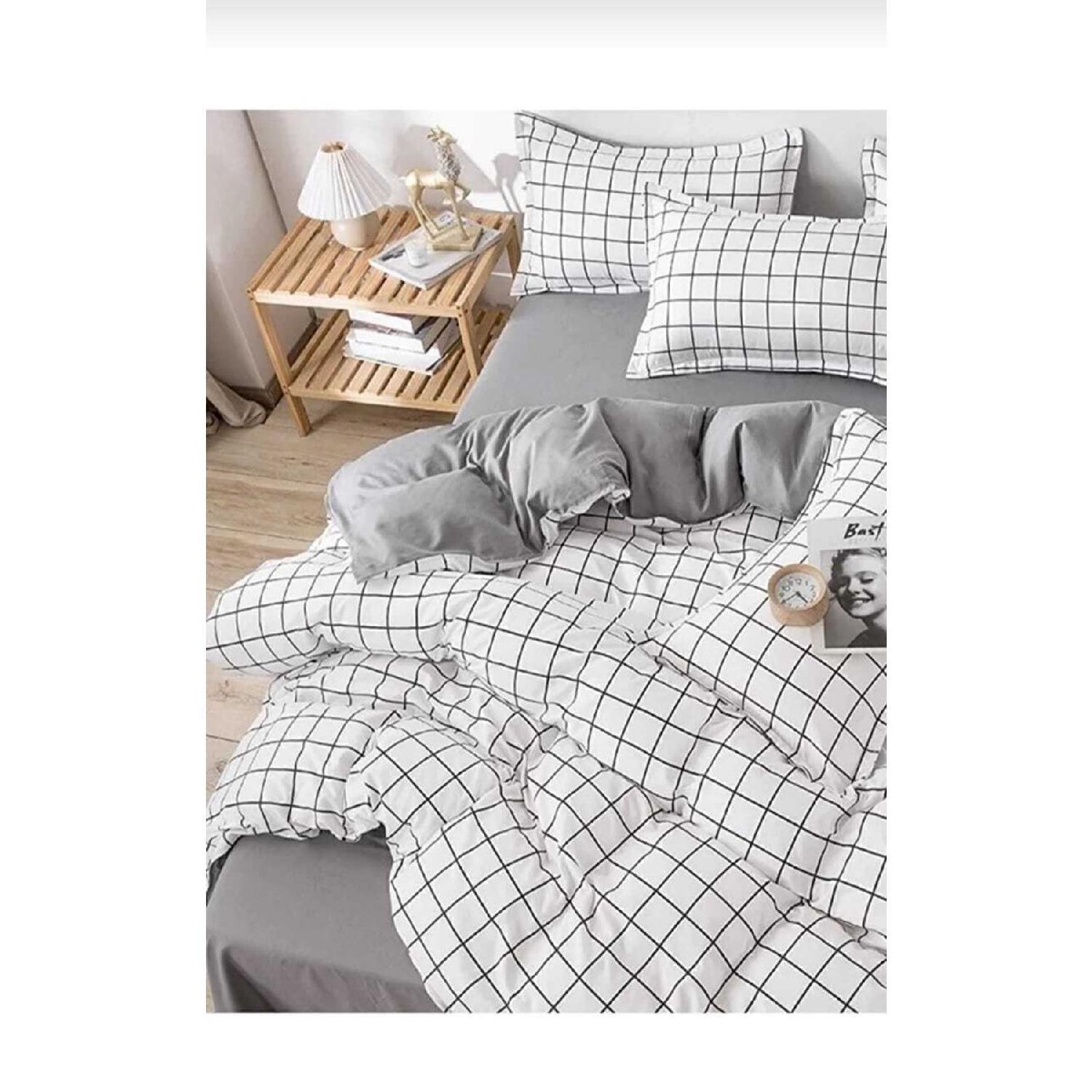 Single Square Duvet Cover Set білий 
Single Square Duvet Cover Set білий