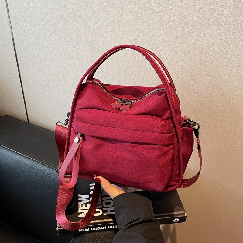 Casual lightweight versatile small square bag women s 2025 new fashion shoulder messenger bag handbag бордовый
Casual lightweight versatile small square bag women s 2025 new fashion shoulder messenger bag handbag бордовый