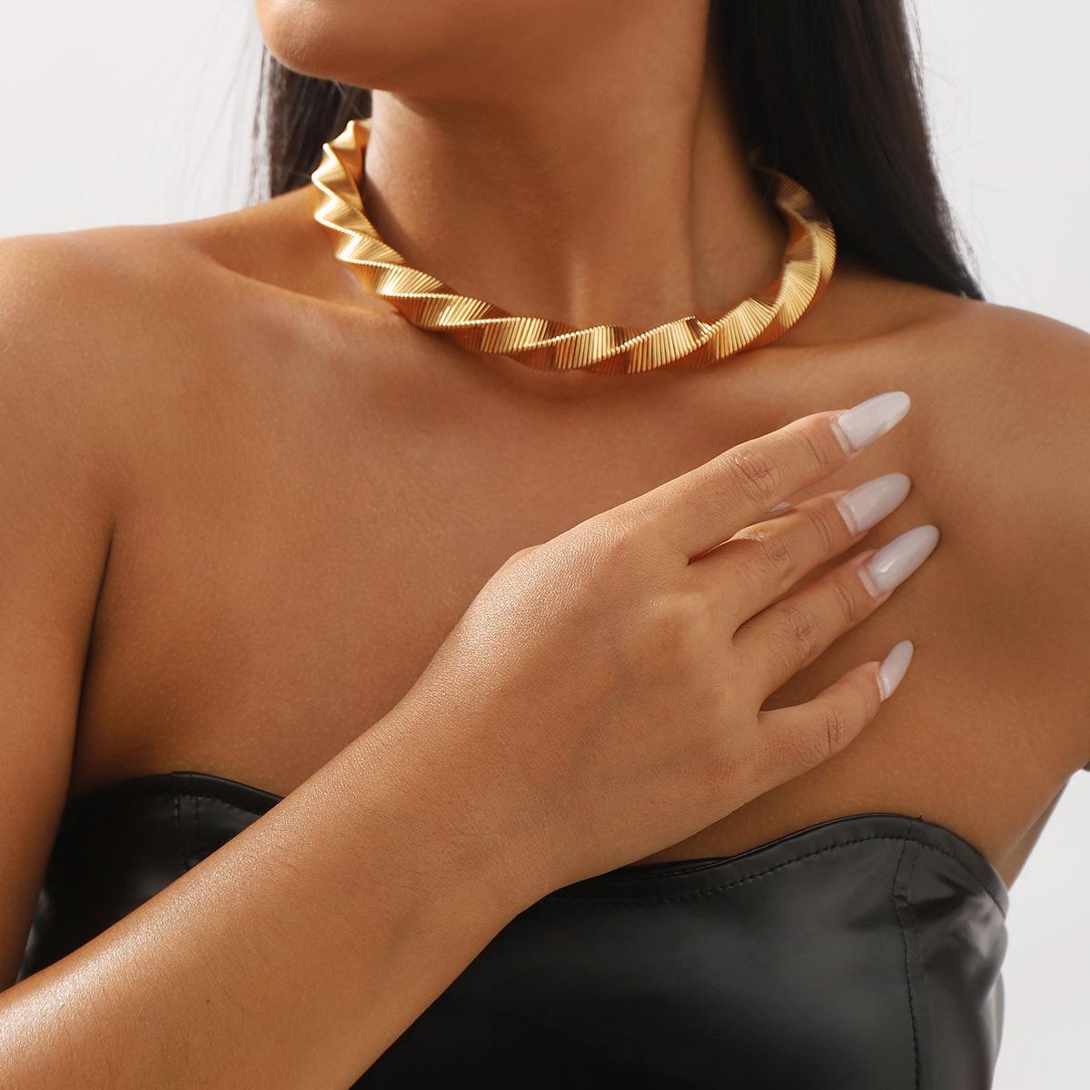 Tooxika Exaggerated Temperament Geometric Twist Necklace Fashionable Design Sense High Cold Wave Sense Collarbone Necklace
Tooxika Exaggerated Temperament Geometric Twist Necklace Fashionable Design Sense High Cold Wave Sense Collarbone Necklace