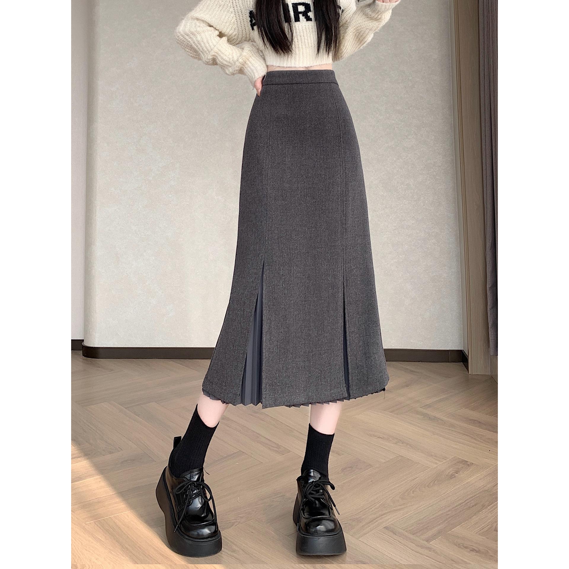 Women s Gray Wool Plaid Pleated A-Line Skirt - High Waist, Mid-Length, Slimming, with Slit for Autumn/Winter Small сірий колір
Women s Gray Wool Plaid Pleated A-Line Skirt - High Waist, Mid-Length, Slimming, with Slit for Autumn/Winter Small сірий колір