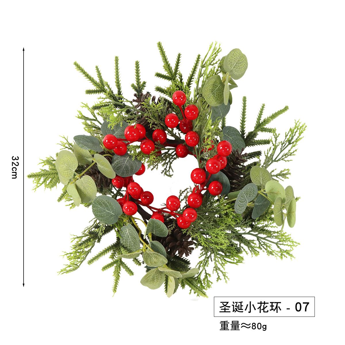 Christmas Decorations, Including Artificial Red Berries, Trees, Door Ornaments, And Small Christmas Wreaths.
Christmas Decorations, Including Artificial Red Berries, Trees, Door Ornaments, And Small Christmas Wreaths.