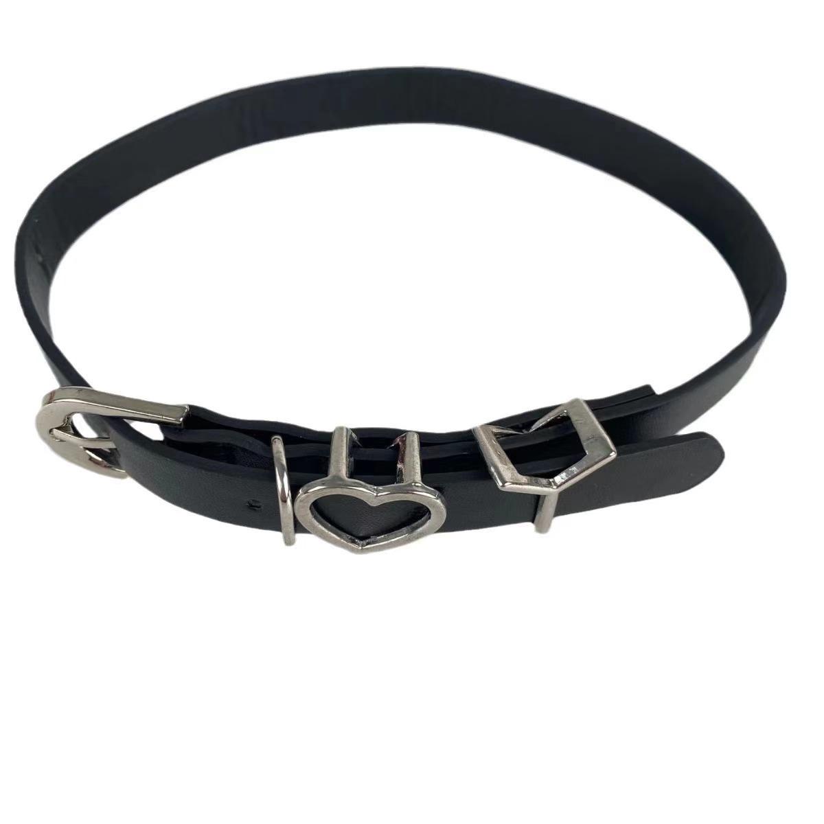 Dark punk style love letter belt necklace female personality hip hop collarbone chain vintage choker peach heart collar
Dark punk style love letter belt necklace female personality hip hop collarbone chain vintage choker peach heart collar