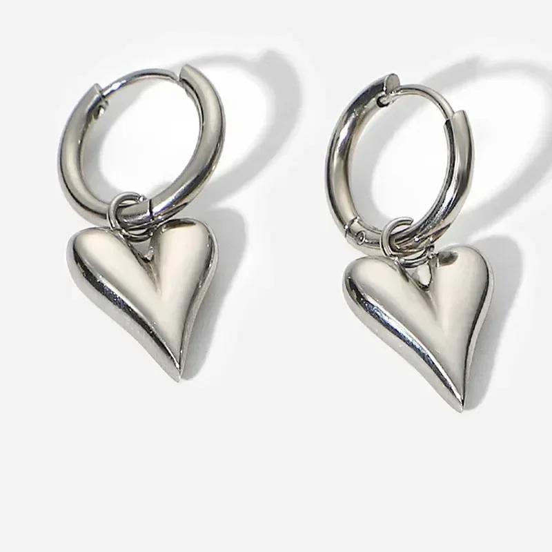 Stainless Steel Chic Heart Huggie Hoop Earrings Charm Gold Color Tarnish Free Trendy Fashion Jewelry for Women Bijoux серебряный
Stainless Steel Chic Heart Huggie Hoop Earrings Charm Gold Color Tarnish Free Trendy Fashion Jewelry for Women Bijoux серебряный