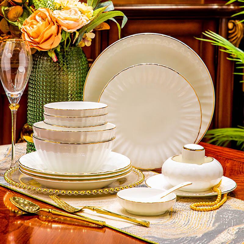 Ailan Huijia CH Underglaze Ceramic Dinnerware Set 58-Piece Set with Large Soup Pot
Ailan Huijia CH Underglaze Ceramic Dinnerware Set 58-Piece Set with Large Soup Pot