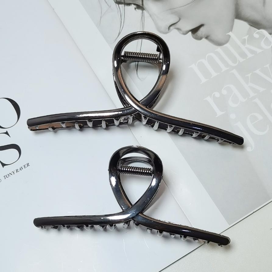 Elegant Gold Silver Hollow Geometric Metal Hair Claw For Women Long Thick Hair Holder Hair Claw Clip Fashion Hair Accessories
Elegant Gold Silver Hollow Geometric Metal Hair Claw For Women Long Thick Hair Holder Hair Claw Clip Fashion Hair Accessories