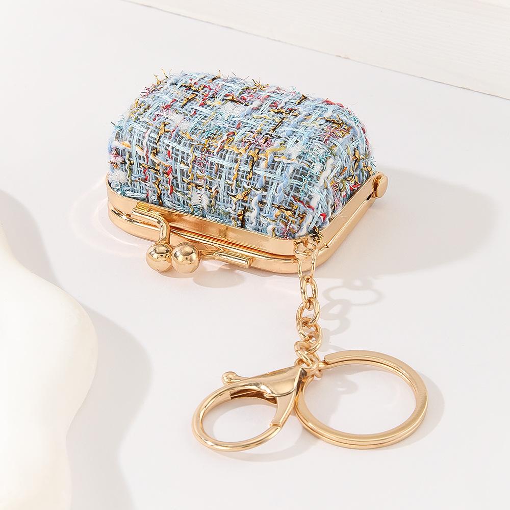 Colorful Mini Luxury Style PU Purse Keychain, Retro Chain Bag Charm, Neutral Fashion Accessory Ornament
Colorful Mini Luxury Style PU Purse Keychain, Retro Chain Bag Charm, Neutral Fashion Accessory Ornament