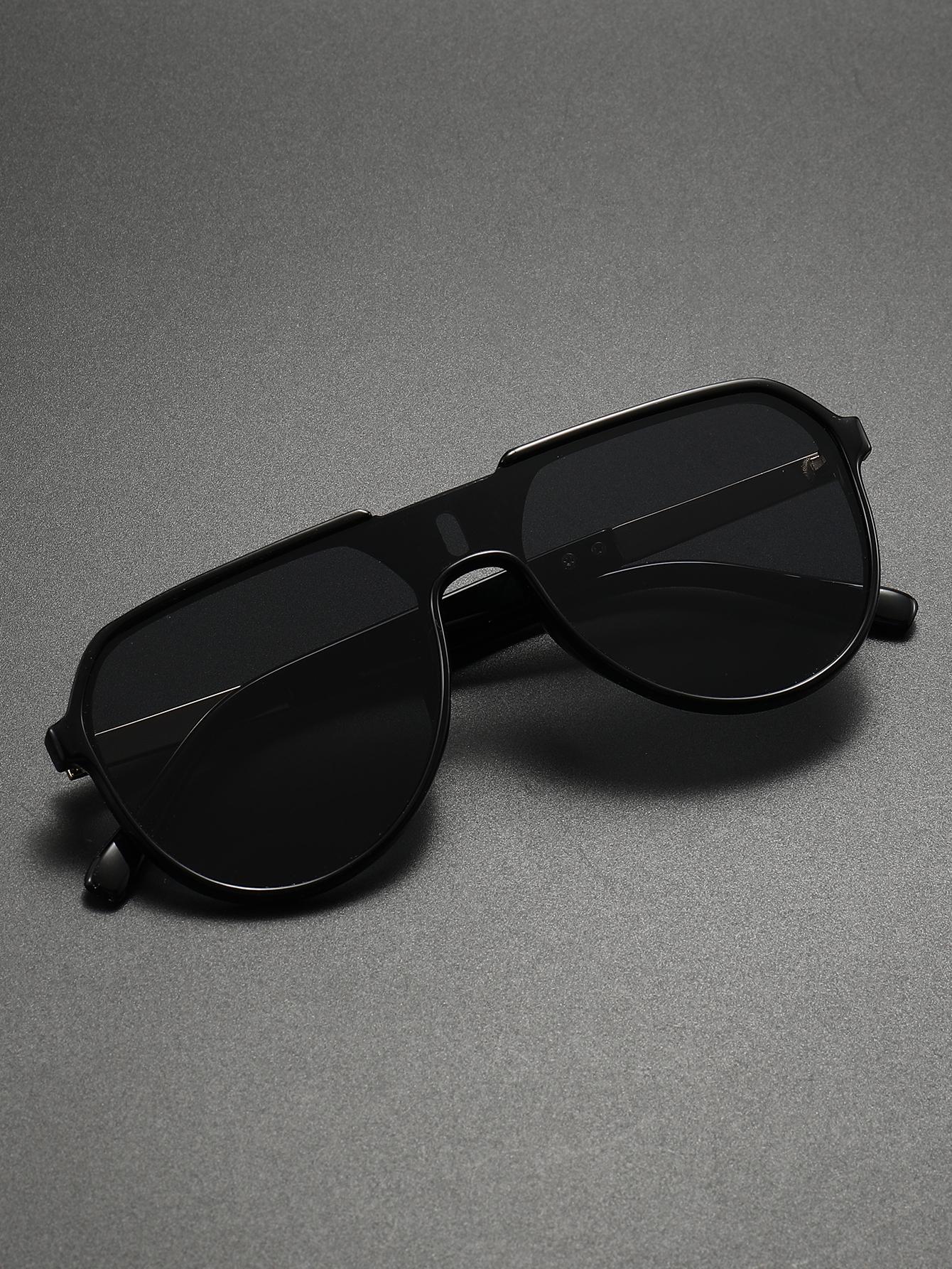 Unisex Vintage European Style Pilot Frame Fashion Glasses Suitable for Daily Wear Street Photography And Driving чорний
Unisex Vintage European Style Pilot Frame Fashion Glasses Suitable for Daily Wear Street Photography And Driving чорний