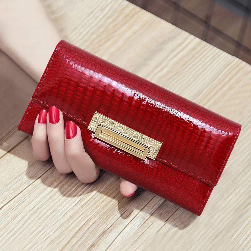 Alligator Pattern Genuine Leather Wallet Woman Long Ladies Cowhide Purse Diamond Decorated Card Holder Clutch Bag
Alligator Pattern Genuine Leather Wallet Woman Long Ladies Cowhide Purse Diamond Decorated Card Holder Clutch Bag