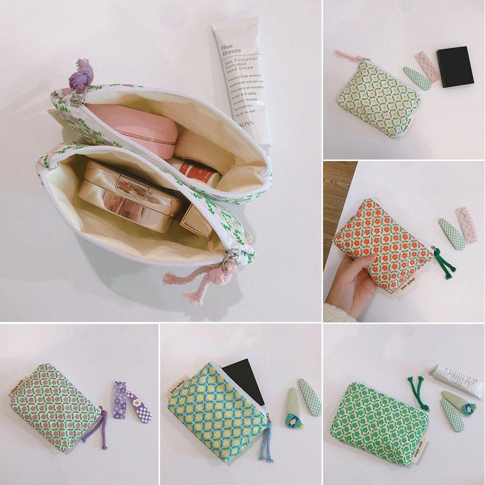 Travel Zipper Coin Case Floral Make Up Bag Small Flower Cosmetic Bag Makeup Pouch Travel Organizer 
Travel Zipper Coin Case Floral Make Up Bag Small Flower Cosmetic Bag Makeup Pouch Travel Organizer