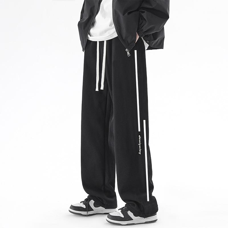Men s Black Side Stripe Wide Leg Drawstring Sweatpants - Oversized Streetwear Baggy Trousers with Pockets M чорний
Men s Black Side Stripe Wide Leg Drawstring Sweatpants - Oversized Streetwear Baggy Trousers with Pockets M чорний