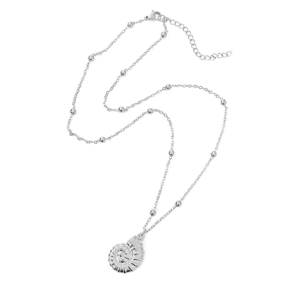 European and American Starfish Shell Necklace: Elegant Beach Pendant Choker, Perfect Travel or Party Jewelry Gift for Women
European and American Starfish Shell Necklace: Elegant Beach Pendant Choker, Perfect Travel or Party Jewelry Gift for Women