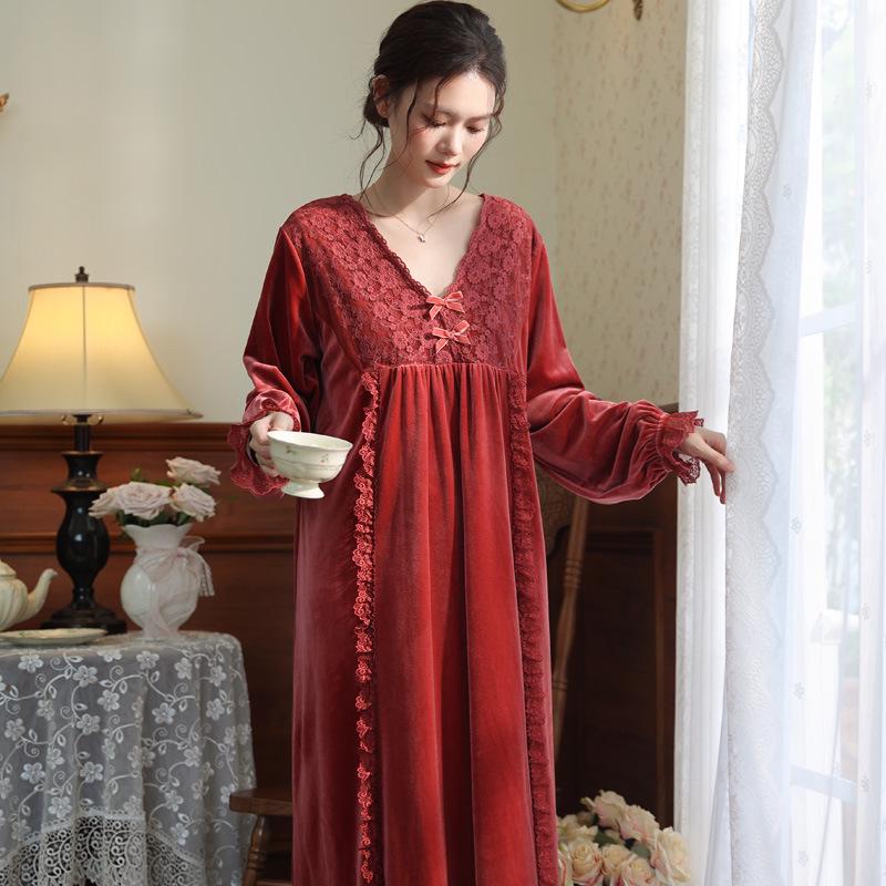 Женская ночная рубашка принцессы из золотого велюра с длинным рукавом и кружевом - на флисовой подкладке, теплая и стильная для осени/зимы M
Женская ночная рубашка принцессы из золотого велюра с длинным рукавом и кружевом - на флисовой подкладке, теплая и стильная для осени/зимы M