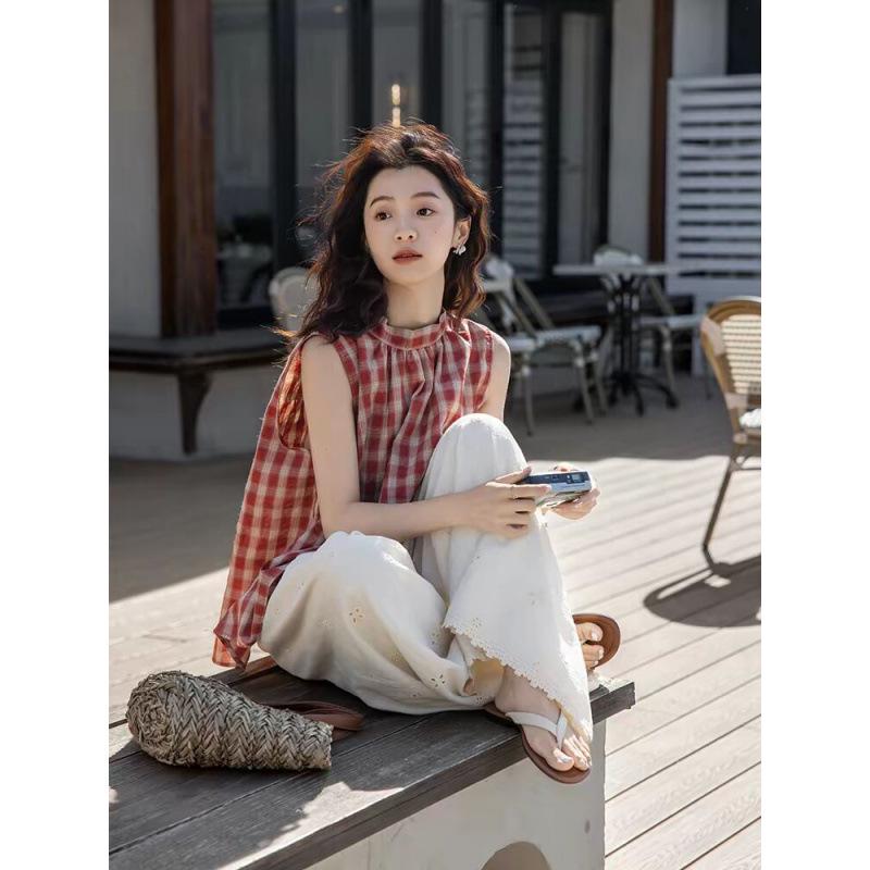 Red Plaid Sleeveless Top: Summer 2026 Korean Style, Loose Tie-Up Round Neck Doll Shirt for Skin-Brightening 2X-Large
Red Plaid Sleeveless Top: Summer 2026 Korean Style, Loose Tie-Up Round Neck Doll Shirt for Skin-Brightening 2X-Large