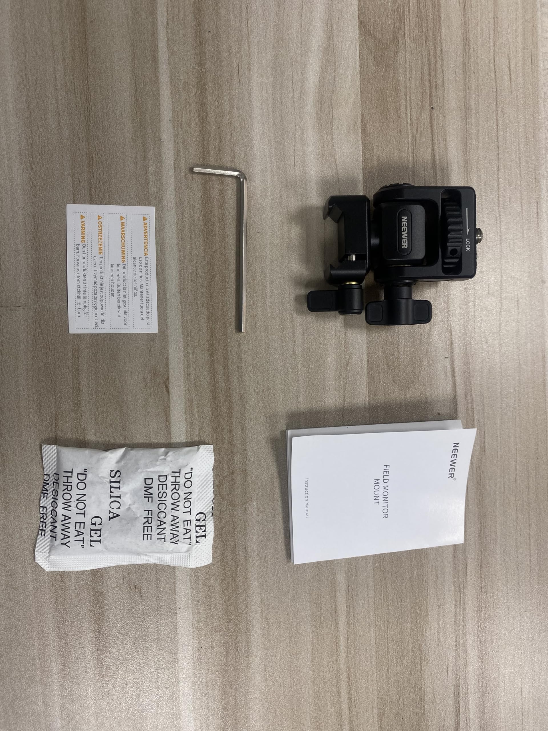 NEEWER Camera Monitor Mount Rotation Tilt with Clamp Monitor Holder Field Monitor Mount Compatible Atomos Ninja 5 Field Monitor SmallRig Camera Cage
NEEWER Camera Monitor Mount Rotation Tilt with Clamp Monitor Holder Field Monitor Mount Compatible Atomos Ninja 5 Field Monitor SmallRig Camera Cage