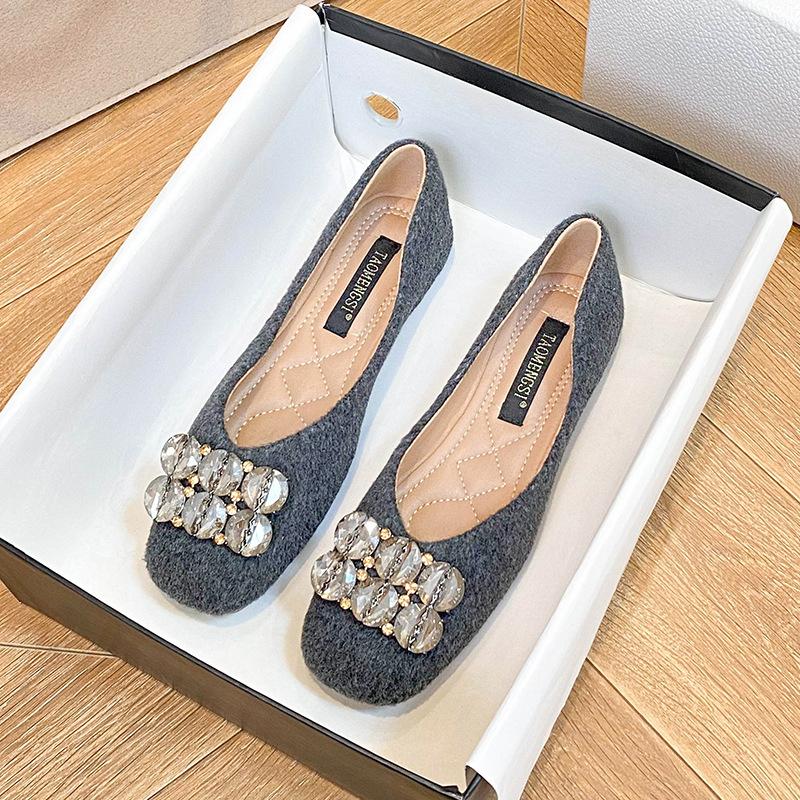 Flat bottom square head rhinestone soft leather shallow mouth single shoes women s 2025 spring new versatile black shoes commuter Doudou shoes 35 серый
Flat bottom square head rhinestone soft leather shallow mouth single shoes women s 2025 spring new versatile black shoes commuter Doudou shoes 35 серый