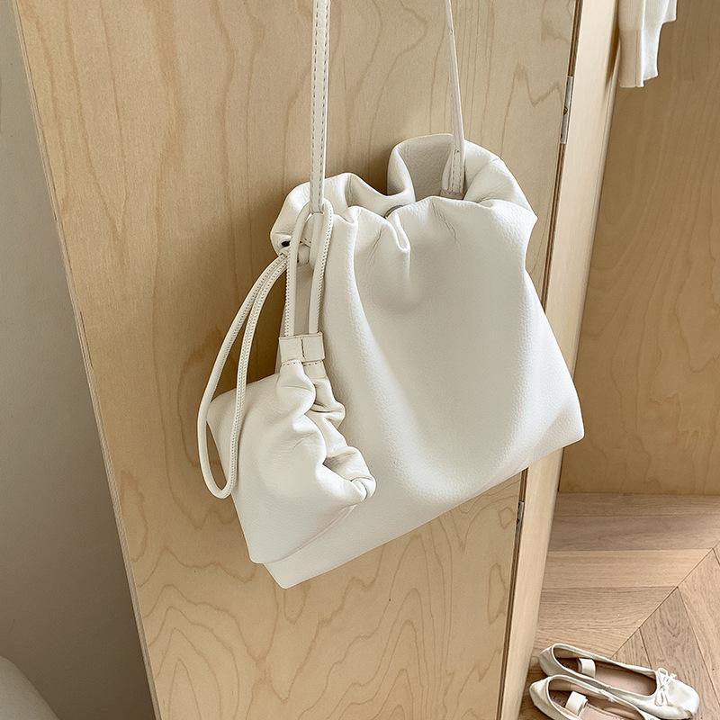 Leisure, High-end, Lazy Style, Soft Surface Crossbody Bag, Versatile for Commuting, Simple and Fashionable, Large Capacity Mother and Child Bag білий
Leisure, High-end, Lazy Style, Soft Surface Crossbody Bag, Versatile for Commuting, Simple and Fashionable, Large Capacity Mother and Child Bag білий