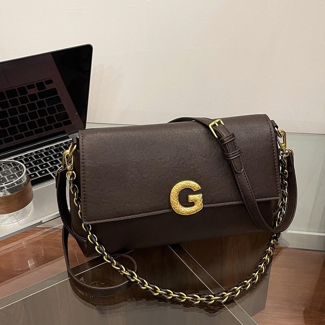 Retro Minimalist Chain Bag: 2025 Autumn/Winter Light Luxury Shoulder/Crossbody
Retro Minimalist Chain Bag: 2025 Autumn/Winter Light Luxury Shoulder/Crossbody