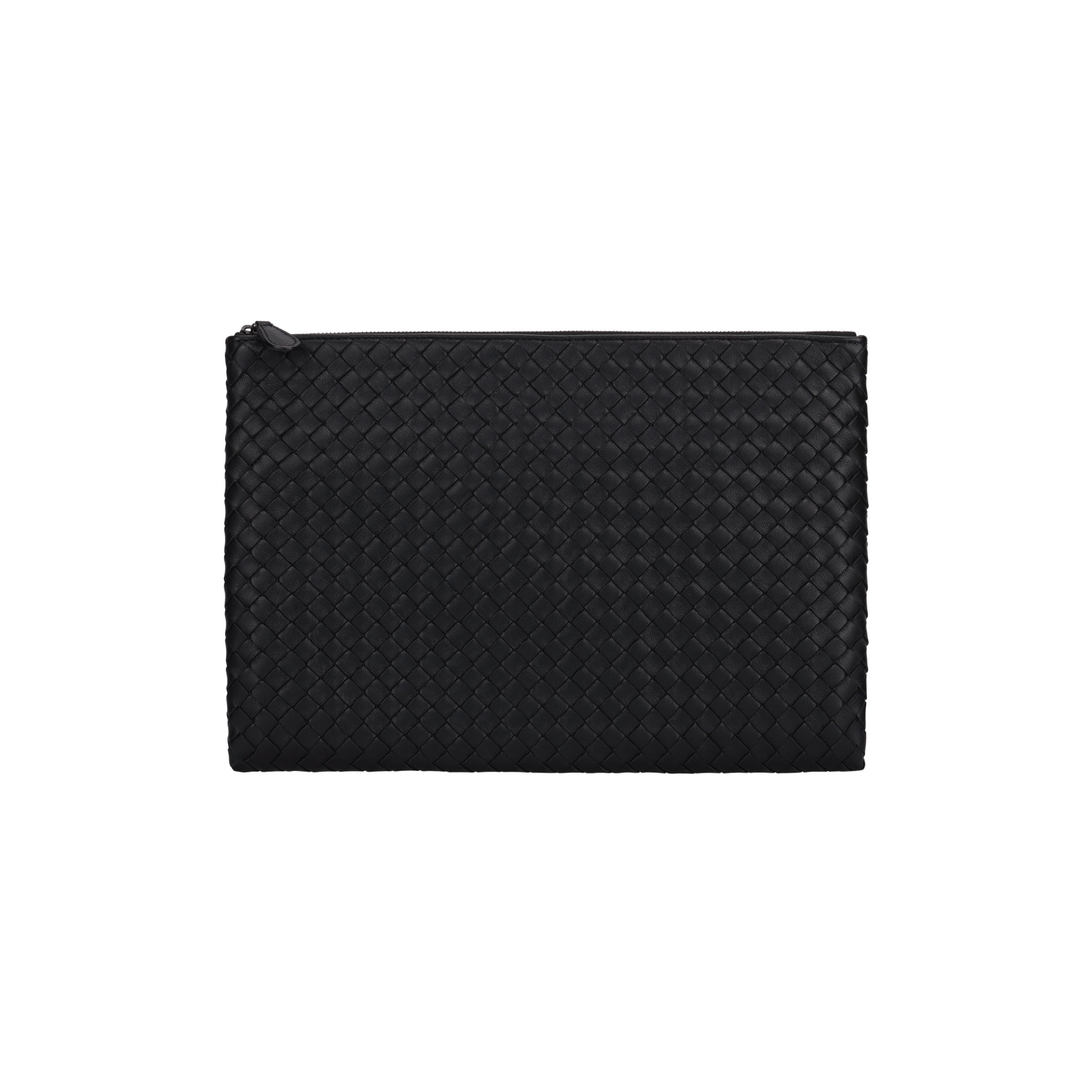 Bottega Veneta Intrecciato Classic Woven Design Zip Closure Lambskin Clutch Women Clutch Black 522430V3UN11275 Basic Set (Bag+Dust Bag)
Bottega Veneta Intrecciato Classic Woven Design Zip Closure Lambskin Clutch Women Clutch Black 522430V3UN11275 Basic Set (Bag+Dust Bag)