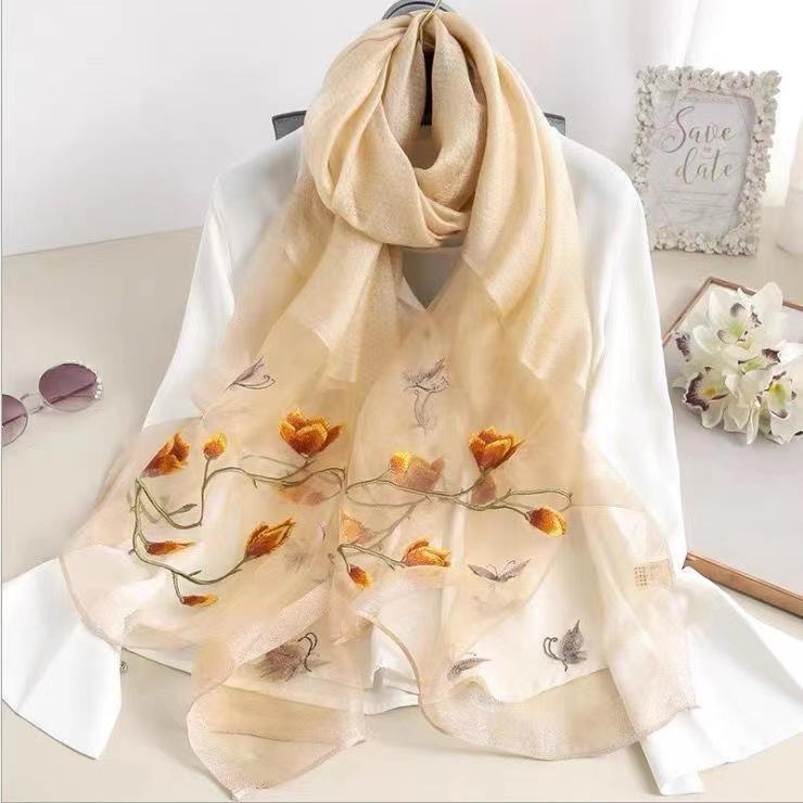 Роскошный шарф из смесовой шерсти и шелка: Шаль с вышивкой высокого класса с дизайном бегонии для женщин 180cm x 65cm
Роскошный шарф из смесовой шерсти и шелка: Шаль с вышивкой высокого класса с дизайном бегонии для женщин 180cm x 65cm