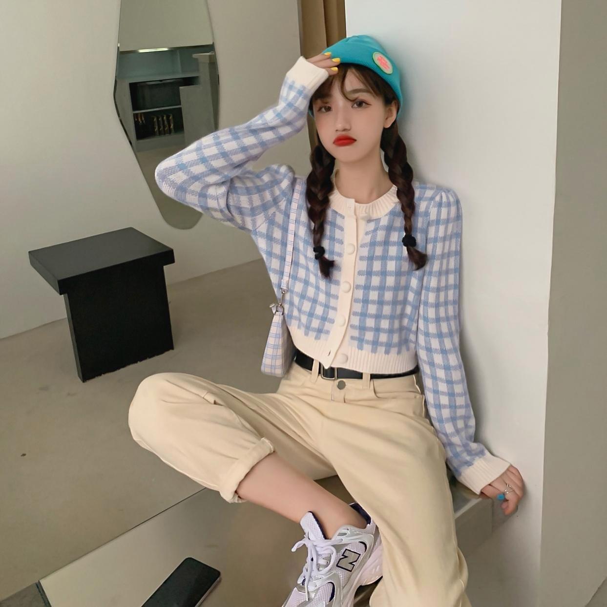 Кардиган, свитер, клетчатый весенне-осенний французский нежный короткий вязаный кардиган, топ с круглым вырезом, 2023, повседневный женский свитер One Size синий
Кардиган, свитер, клетчатый весенне-осенний французский нежный короткий вязаный кардиган, топ с круглым вырезом, 2023, повседневный женский свитер One Size синий